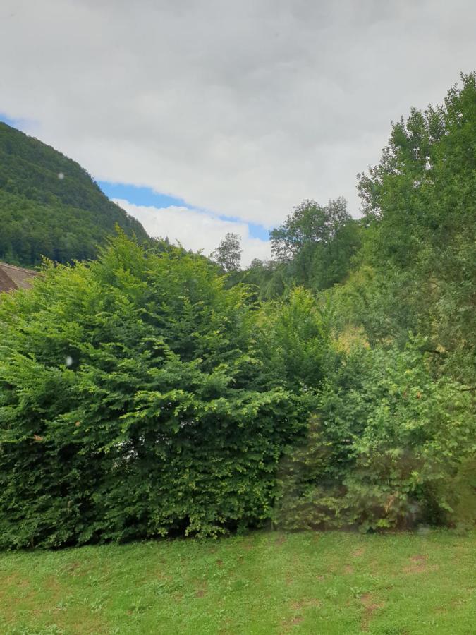 Agreable Chambre D'Hotes, Au Calme, Dans La Nature Roches Luaran gambar